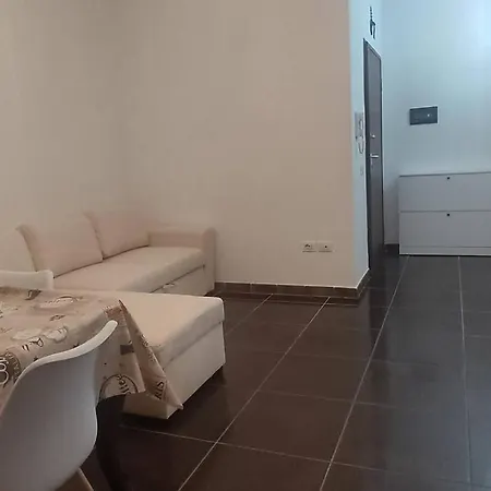 1 Bed 1 Living Apart Seaview *